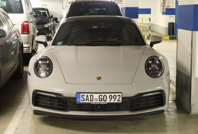 Porsche 992 Carrera 4S