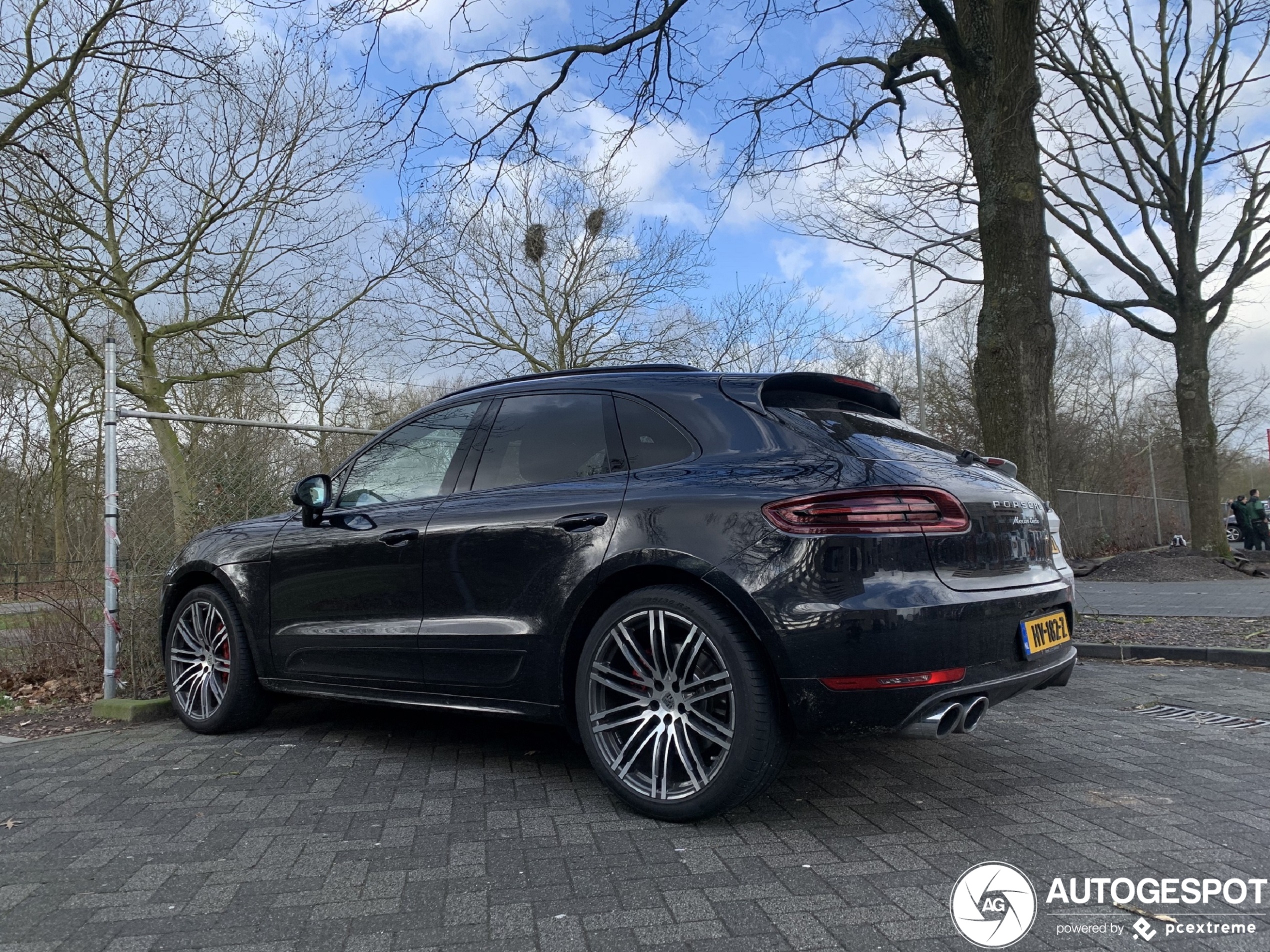 Porsche 95B Macan Turbo