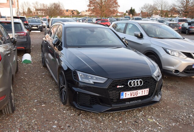 Audi RS4 Avant B9