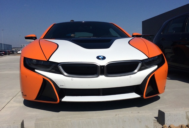 BMW i8