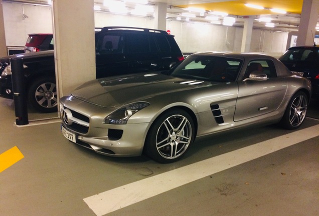 Mercedes-Benz SLS AMG