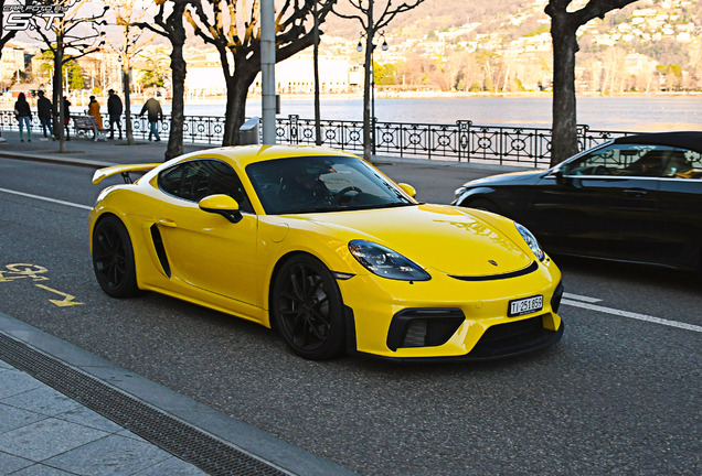 Porsche 718 Cayman GT4