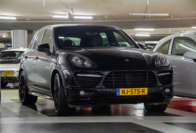 Porsche 958 Cayenne GTS