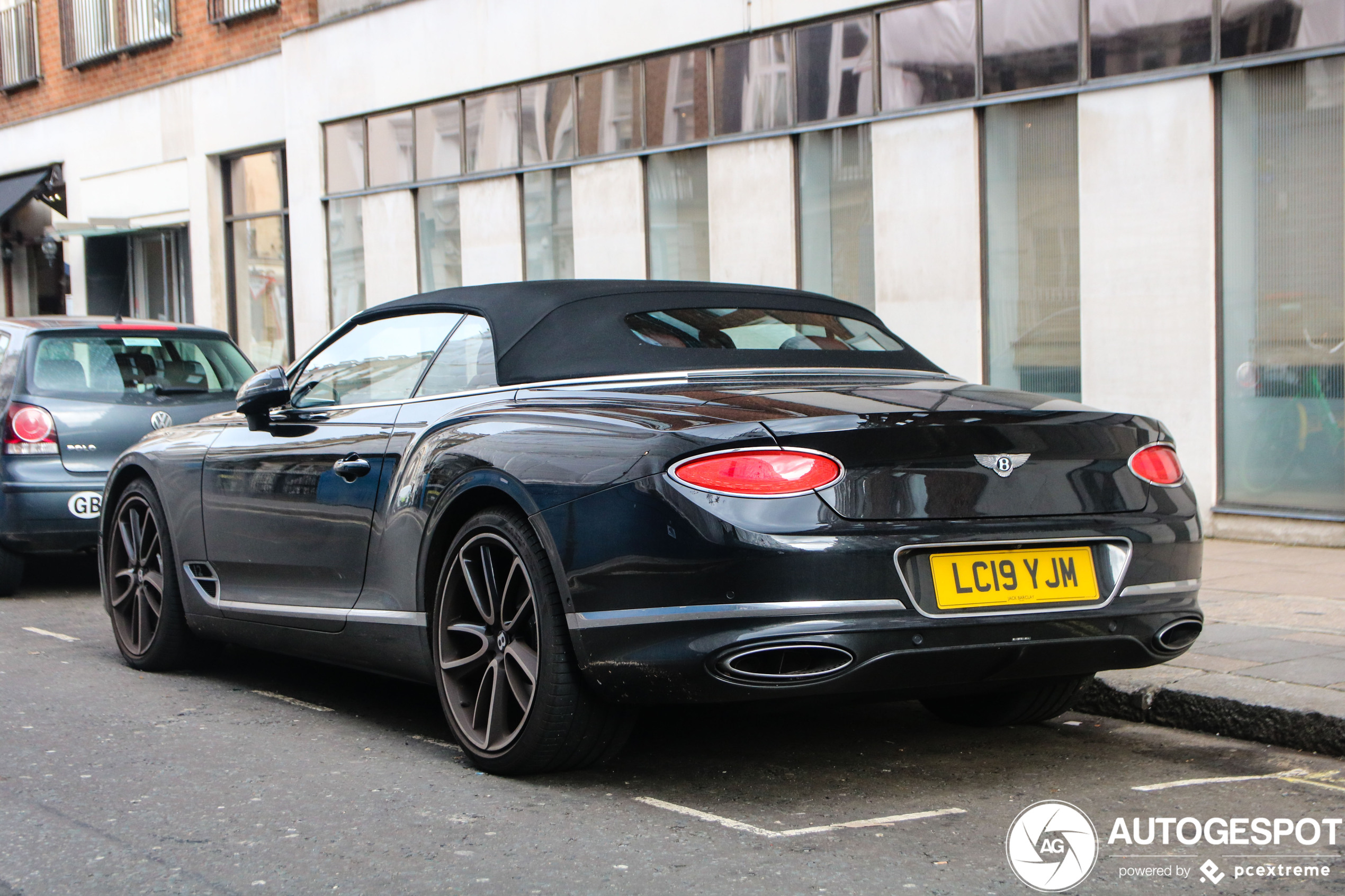 Bentley Continental GTC 2019