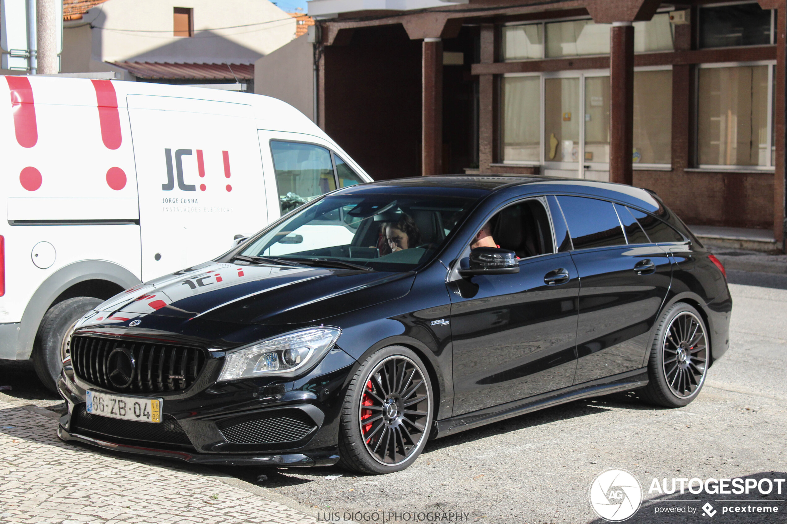 Mercedes-AMG CLA 45 Shooting Brake X117