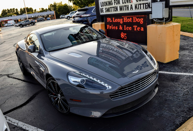 Aston Martin DB9 2013