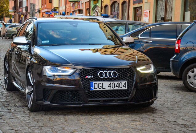 Audi RS4 Avant B8