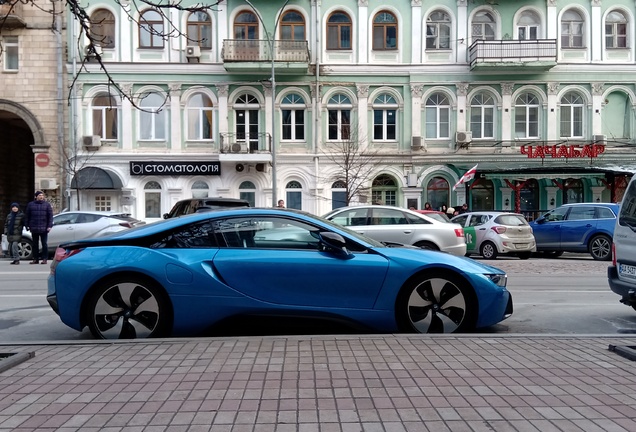 BMW i8