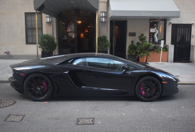 Lamborghini Aventador LP700-4