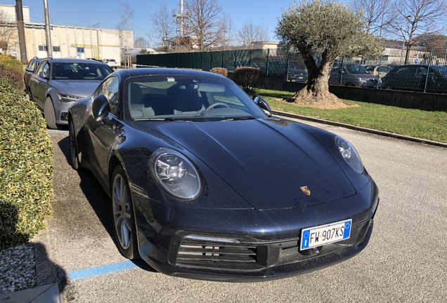 Porsche 992 Carrera 4S