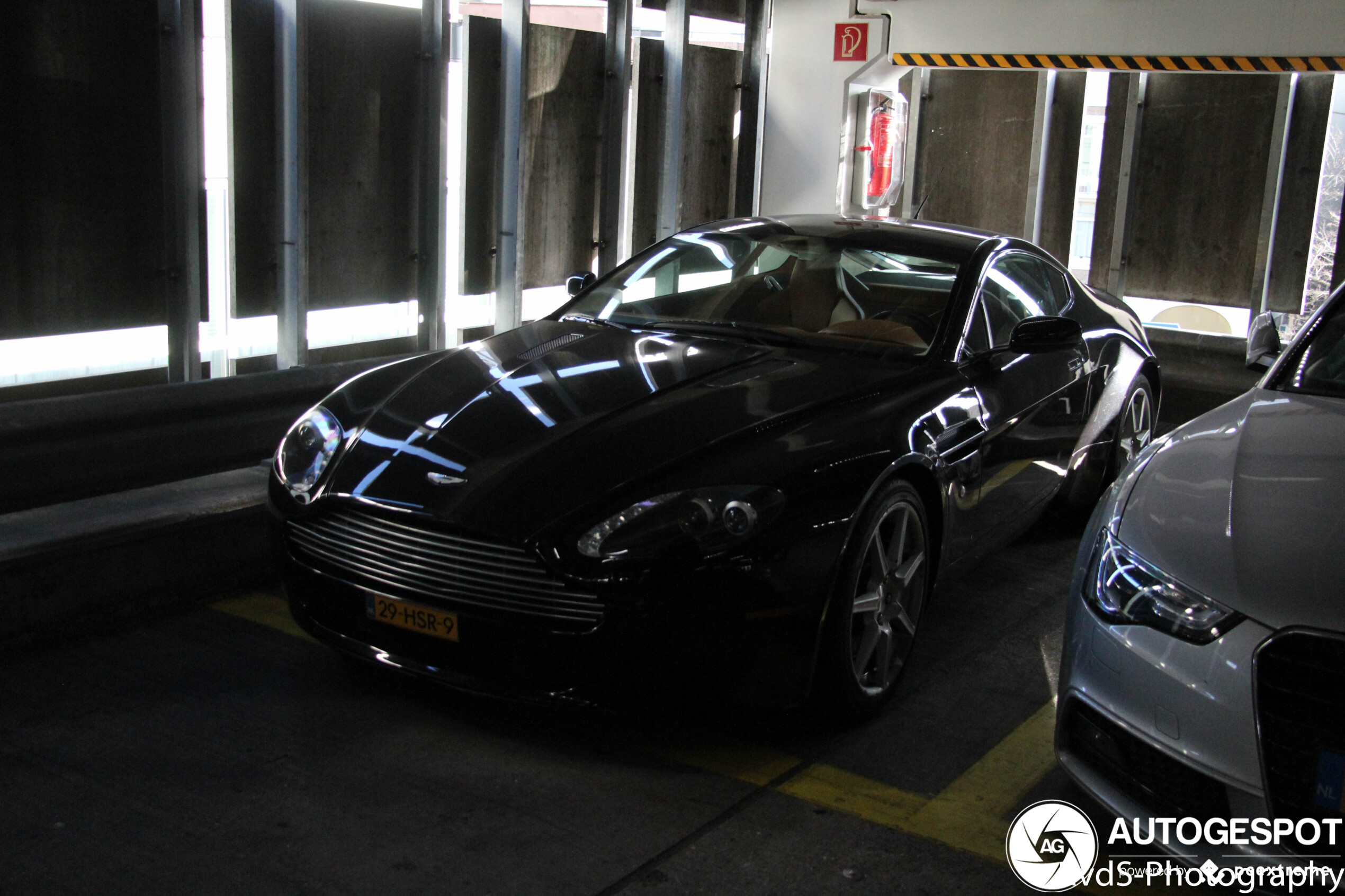 Aston Martin V8 Vantage