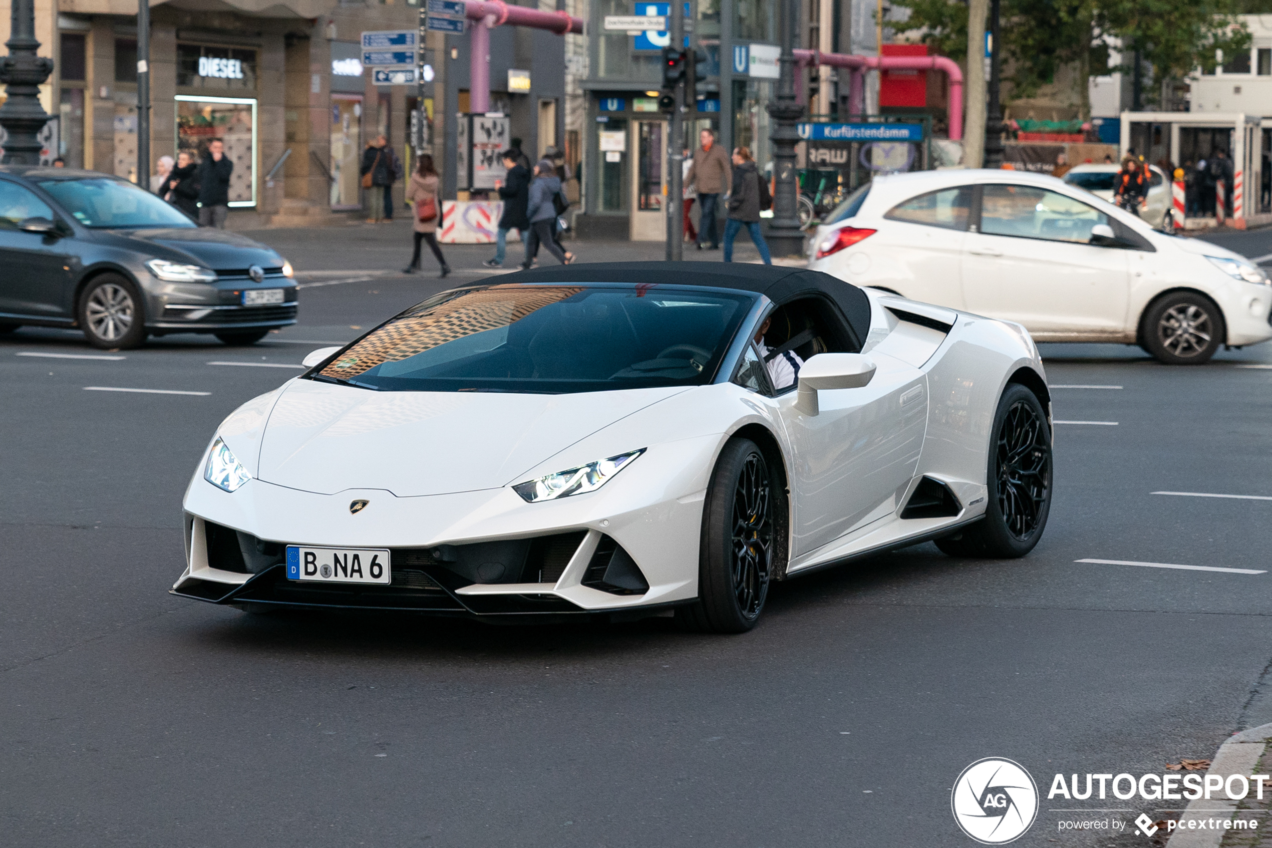 Lamborghini Huracán LP640-4 EVO Spyder