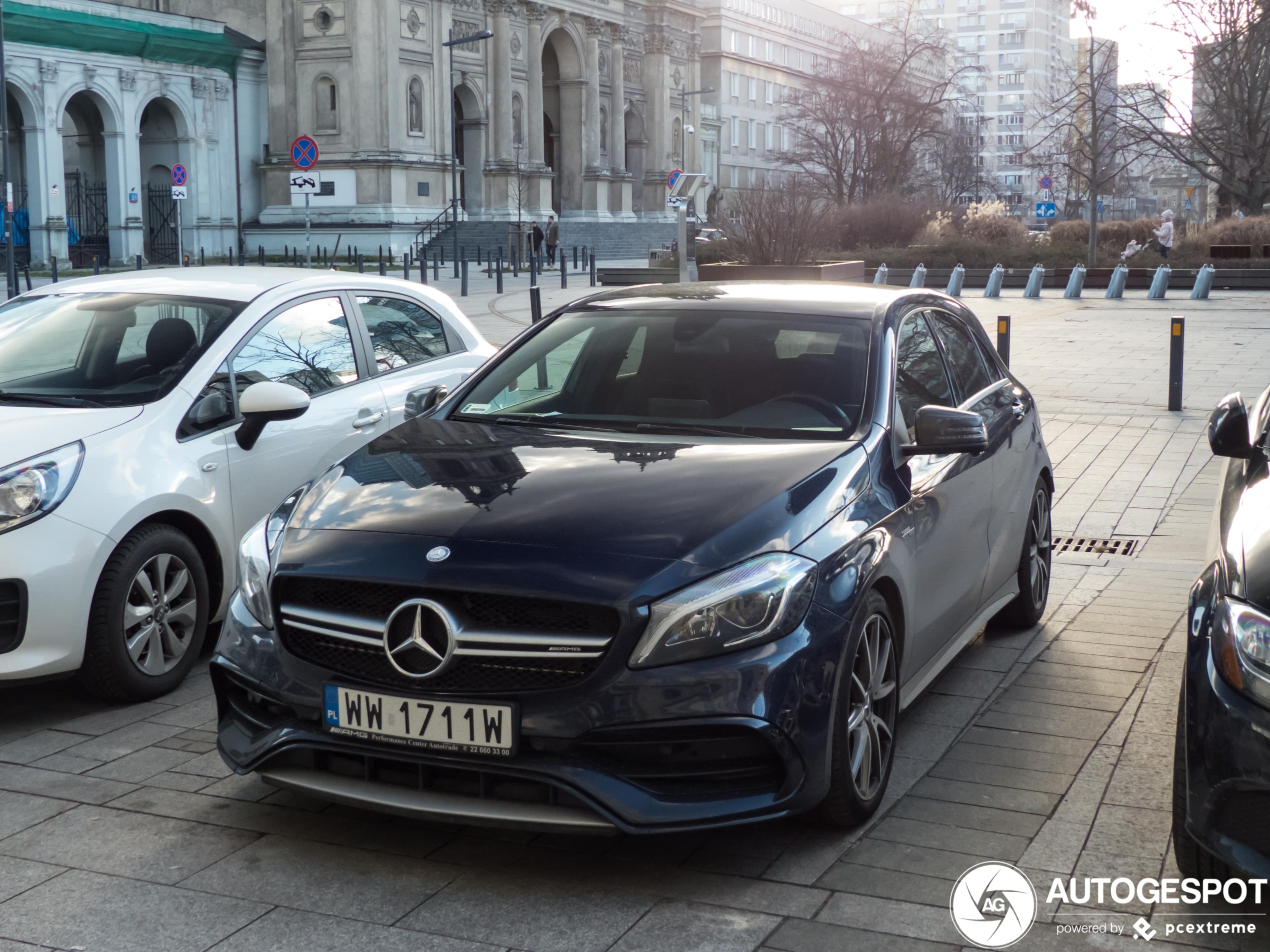 Mercedes-AMG A 45 W176 2015