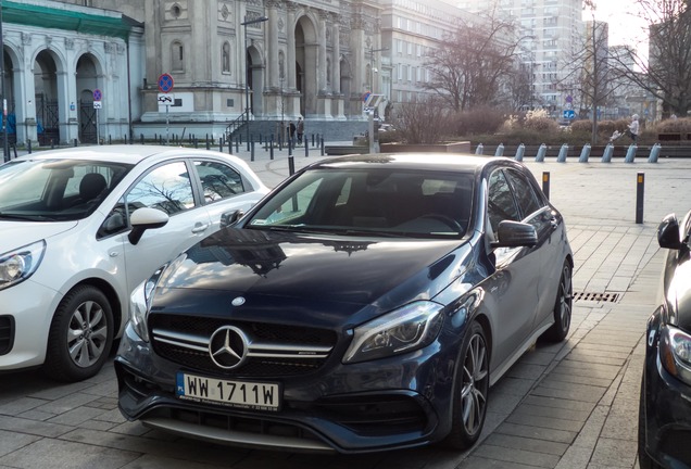 Mercedes-AMG A 45 W176 2015