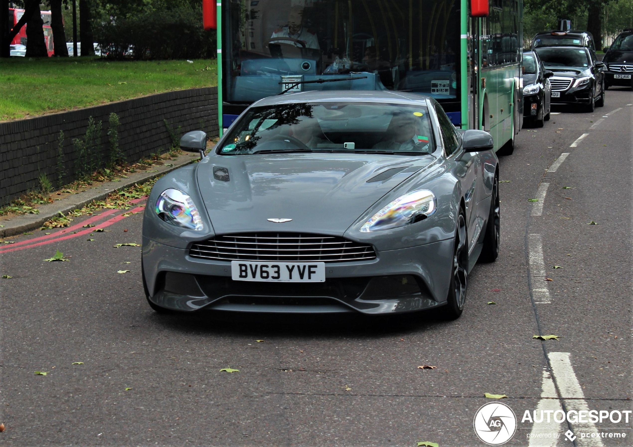 Aston Martin Vanquish S 2017