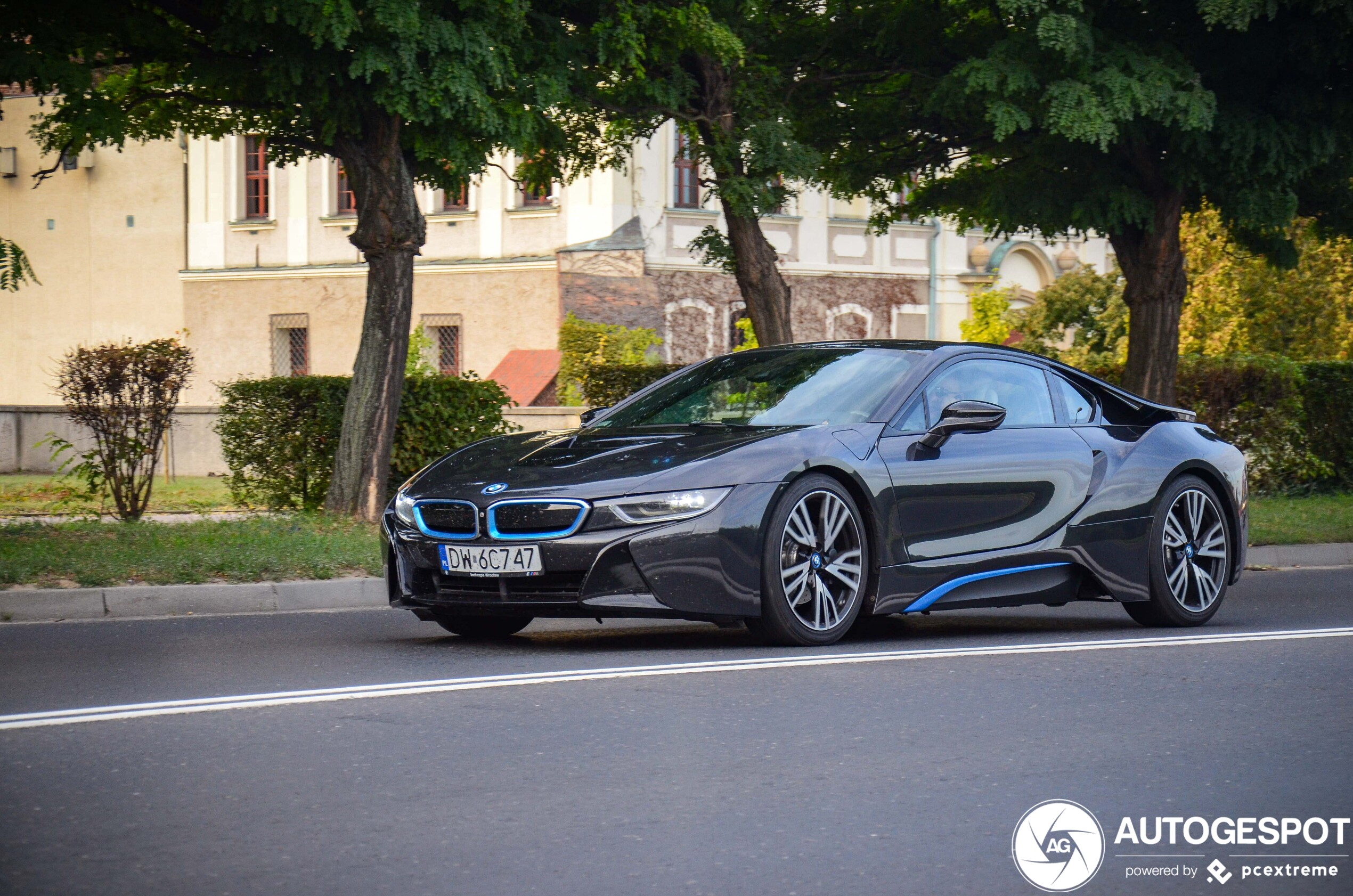 BMW i8