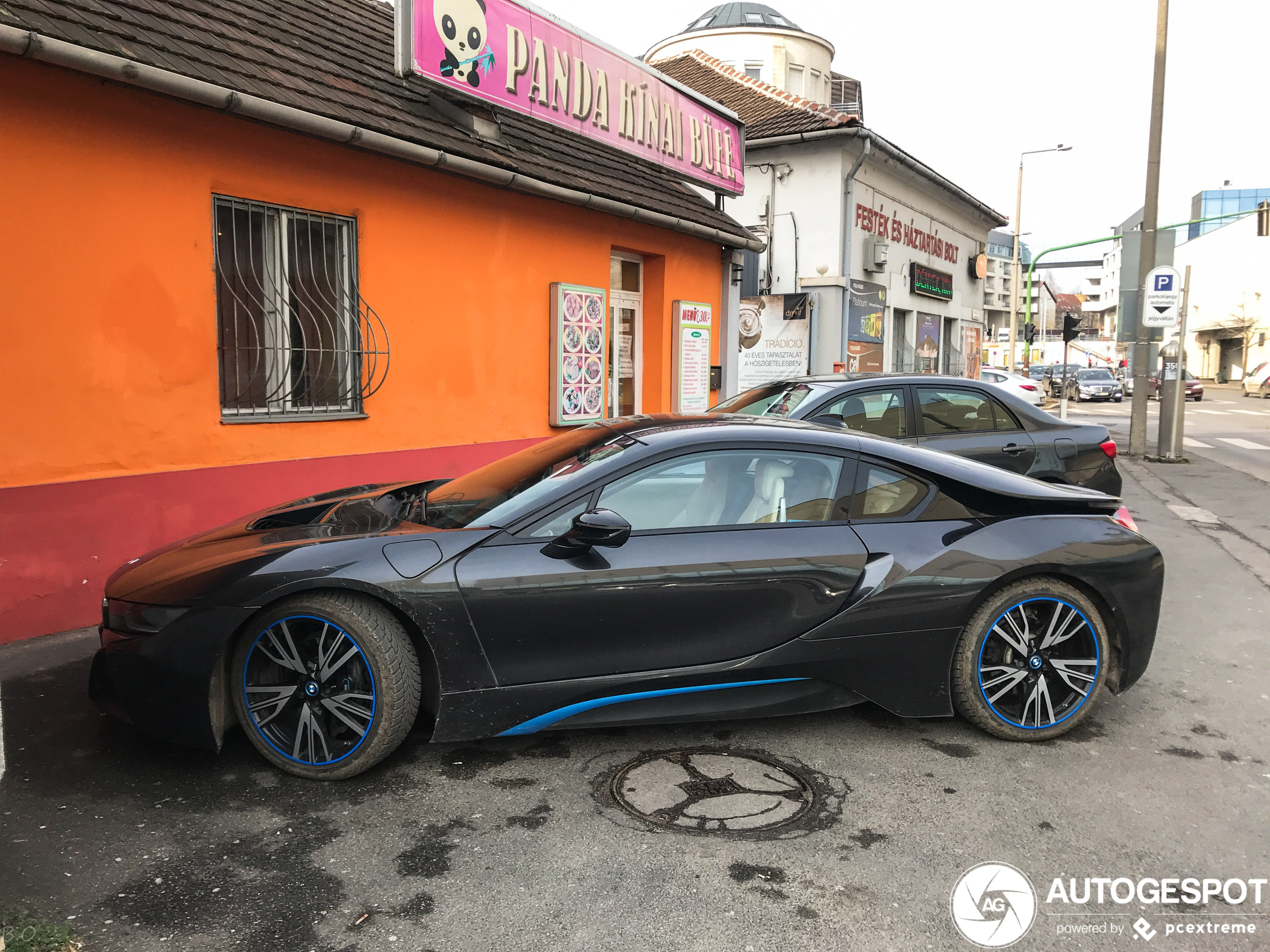 BMW i8