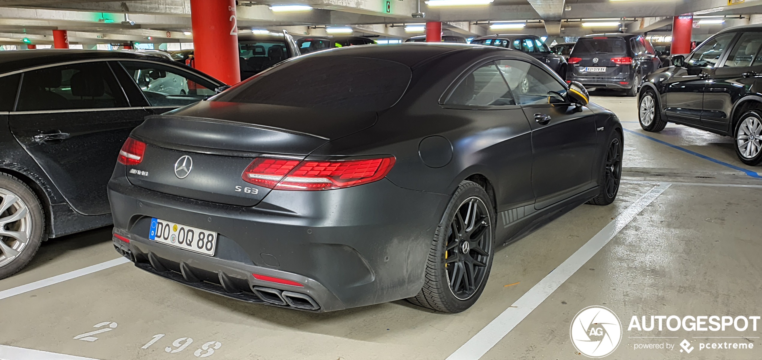 Mercedes-AMG S 63 Coupé C217 2018 Yellow Night Edition