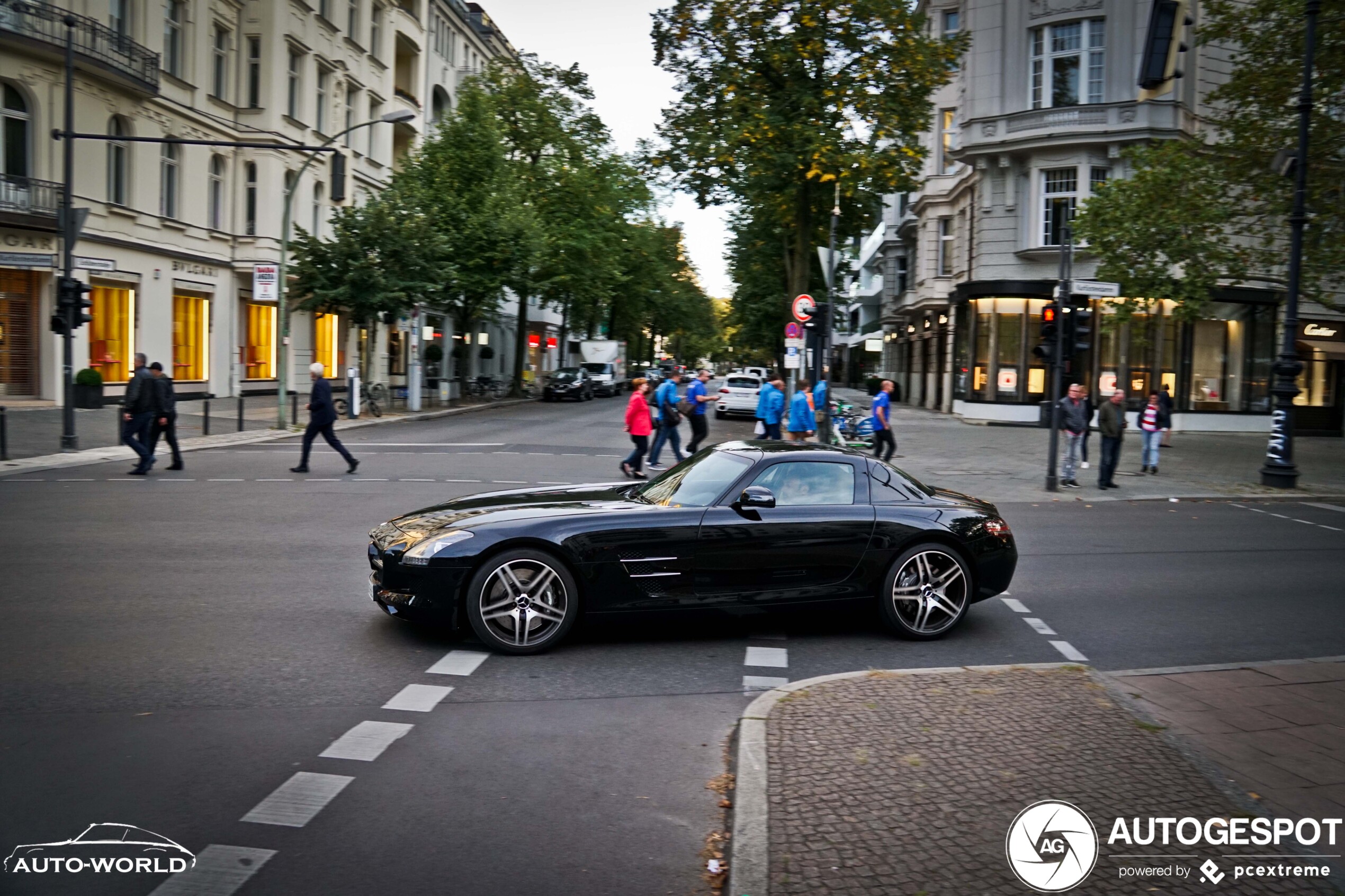 Mercedes-Benz SLS AMG