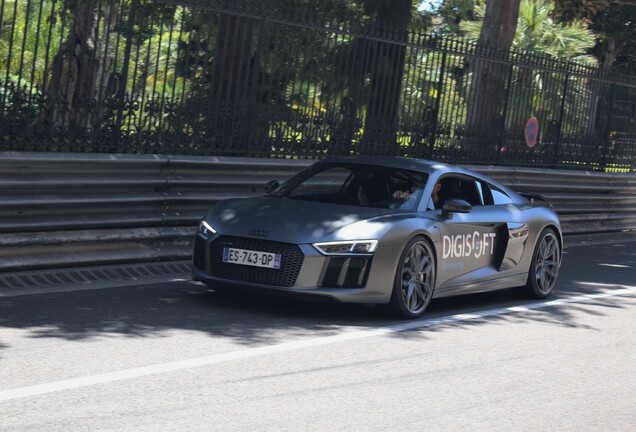 Audi R8 V10 Plus 2015