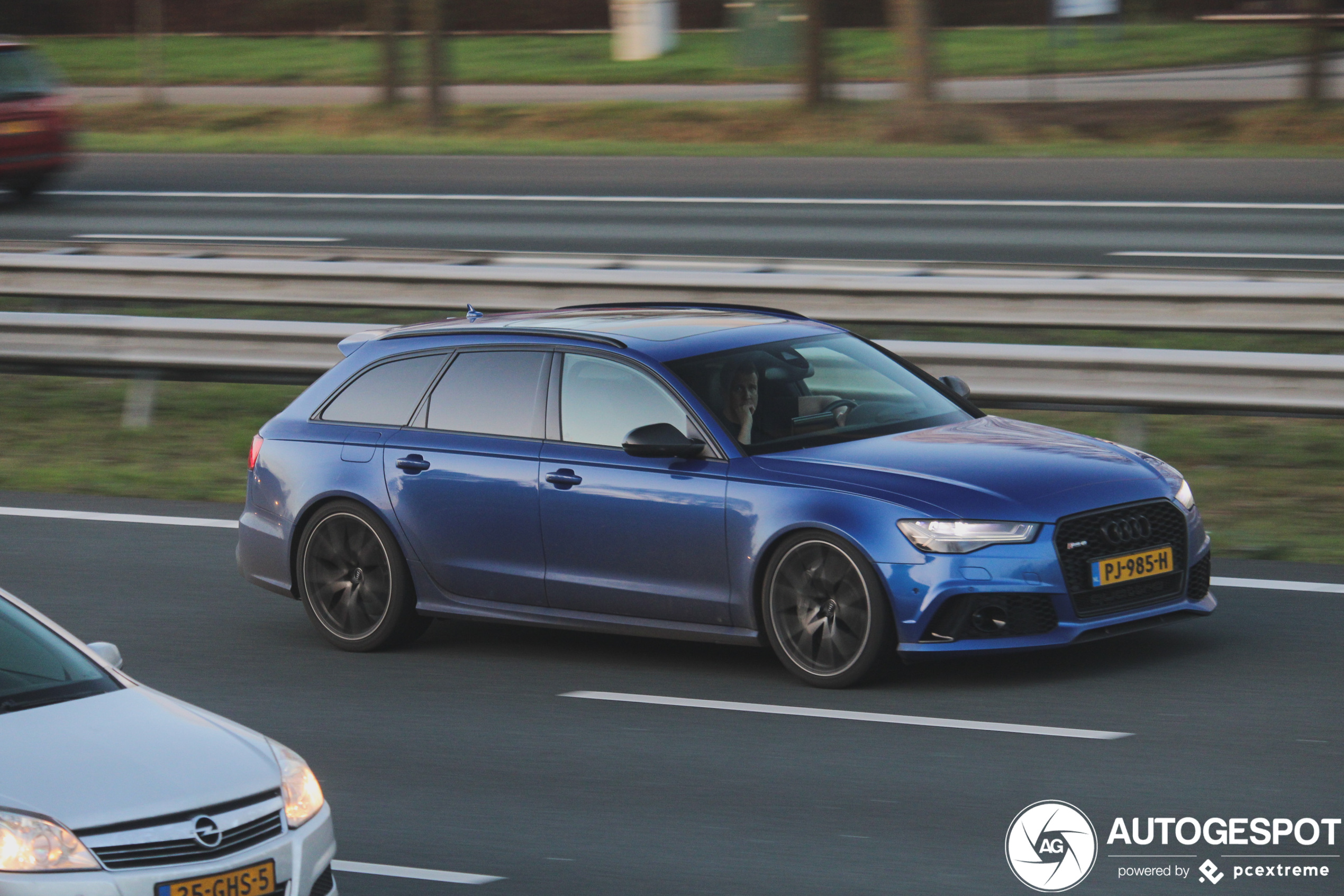 Audi RS6 Avant C7 2015