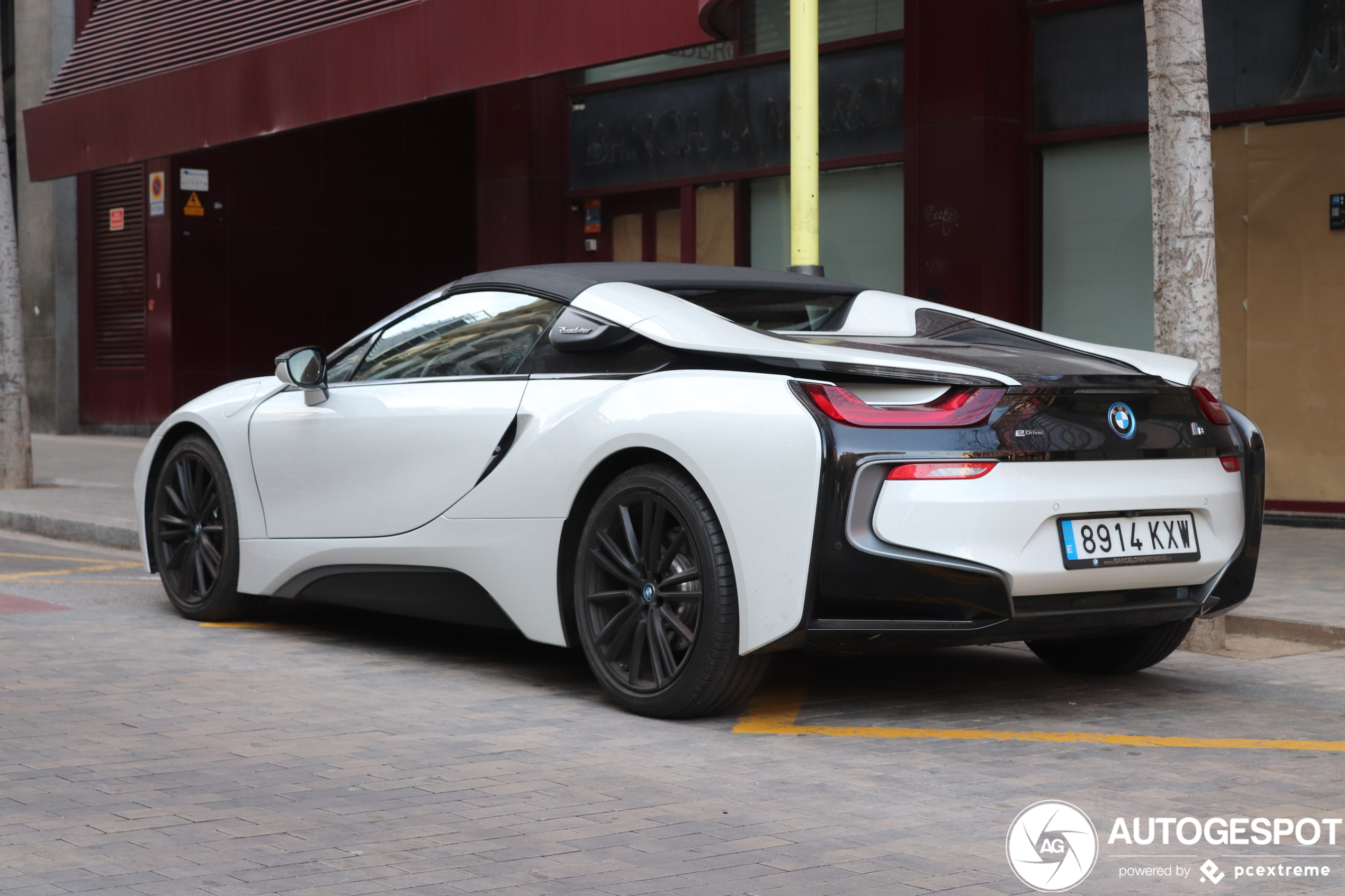 BMW i8 Roadster