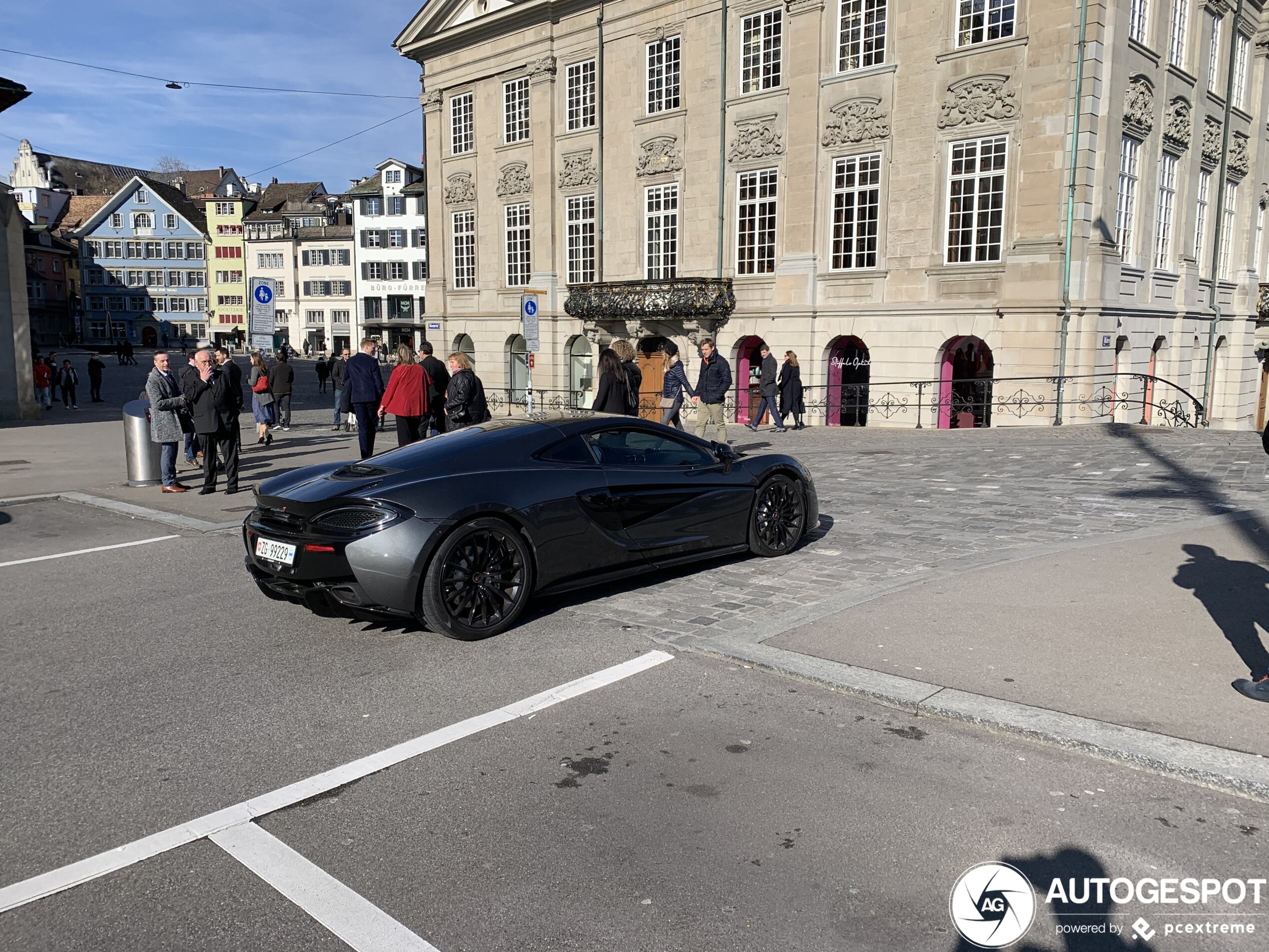 McLaren 570GT