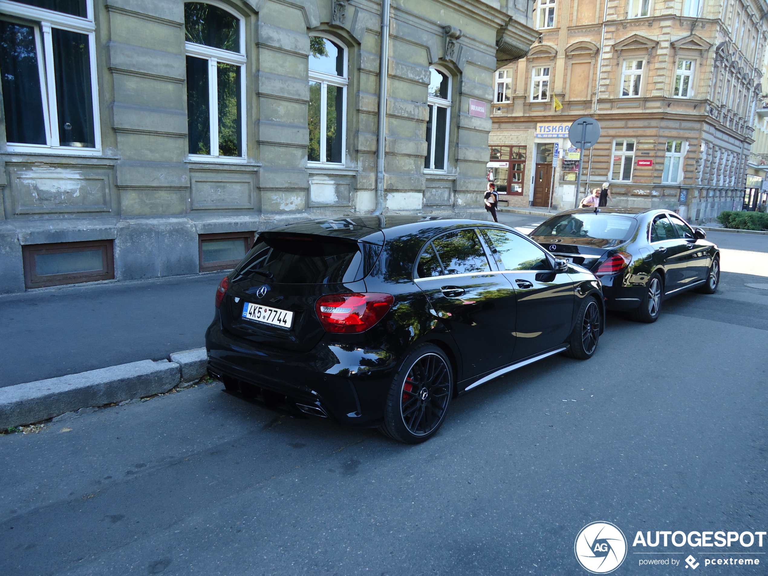 Mercedes-AMG A 45 W176 2015