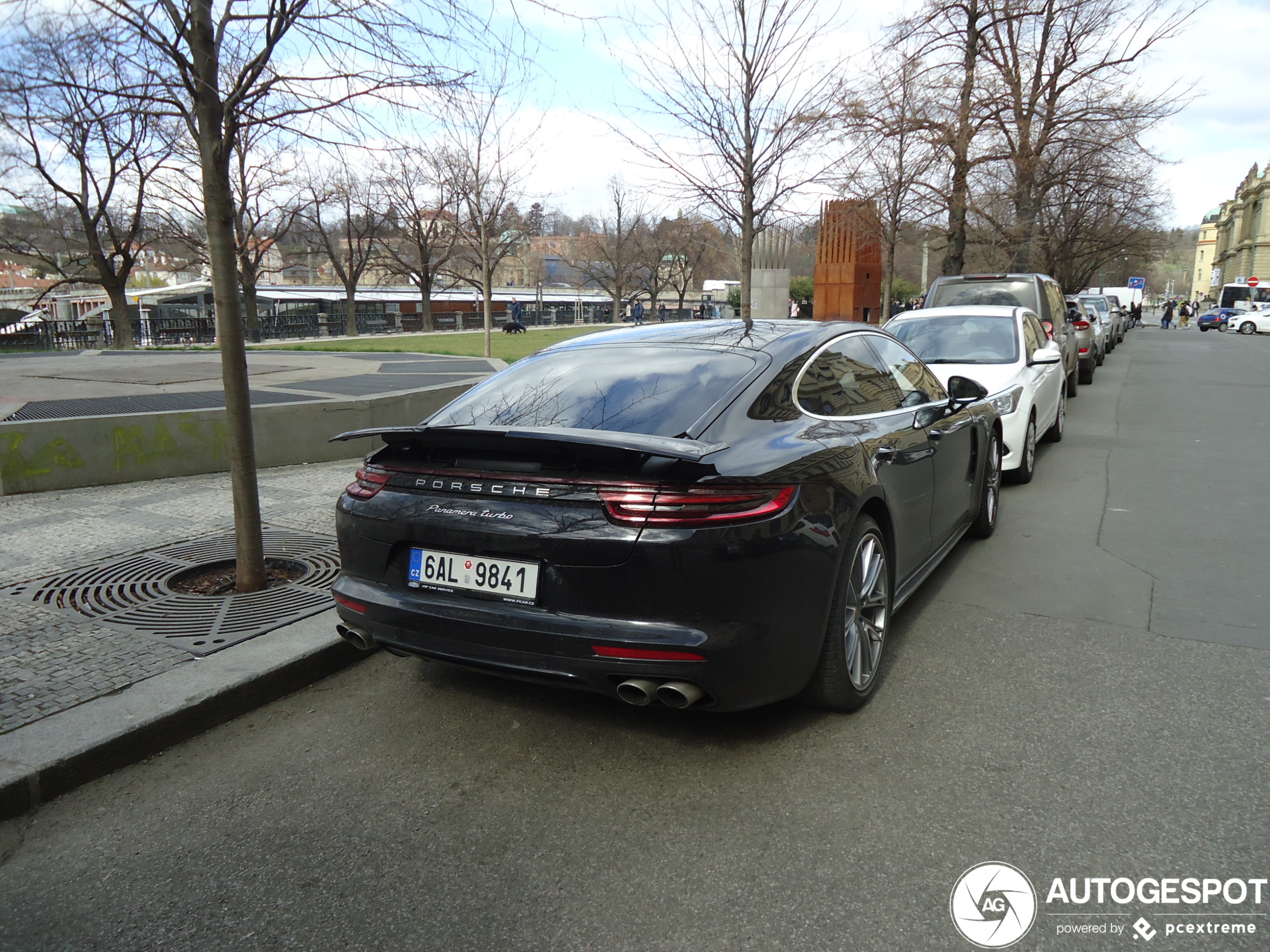 Porsche 971 Panamera Turbo