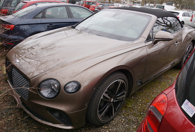 Bentley Continental GTC 2019