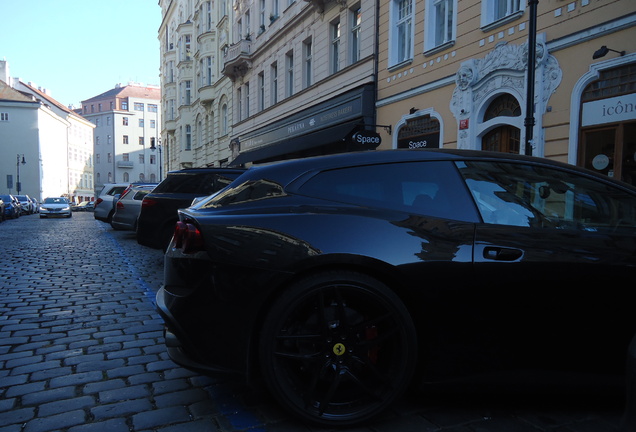 Ferrari GTC4Lusso