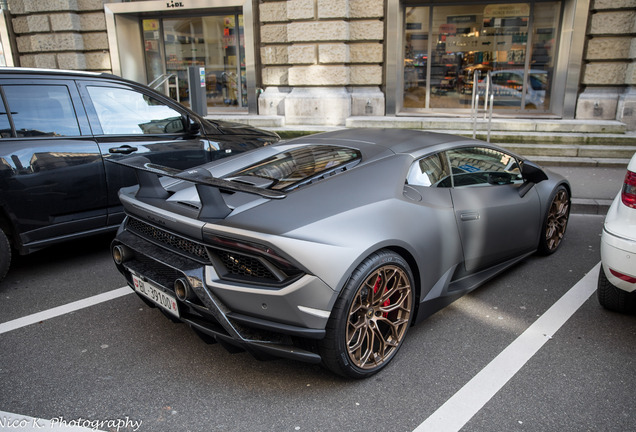 Lamborghini Huracán LP640-4 Performante