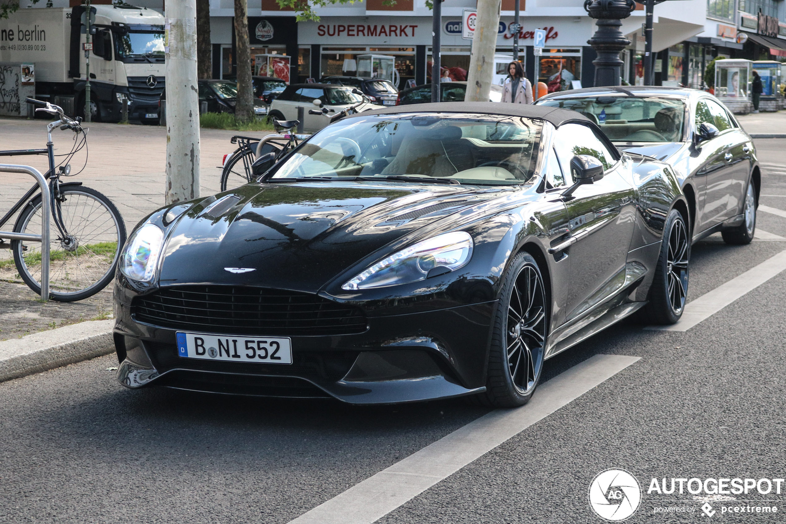 Aston Martin Vanquish Volante