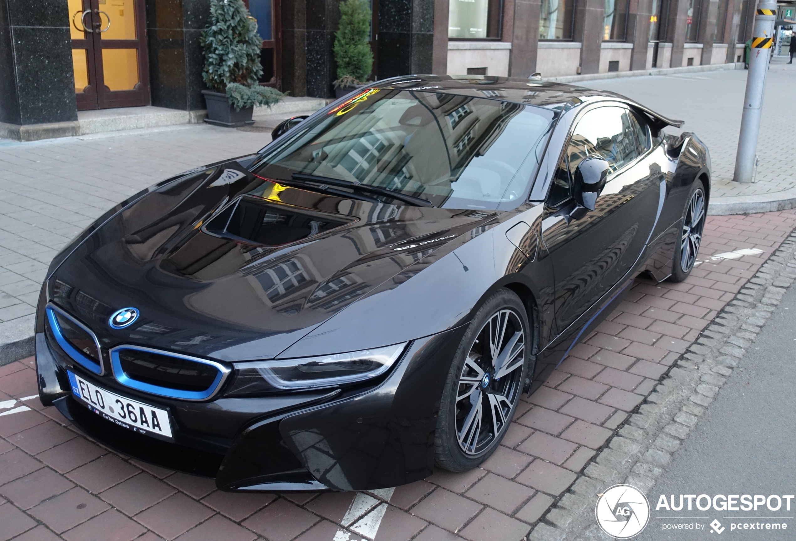 BMW i8