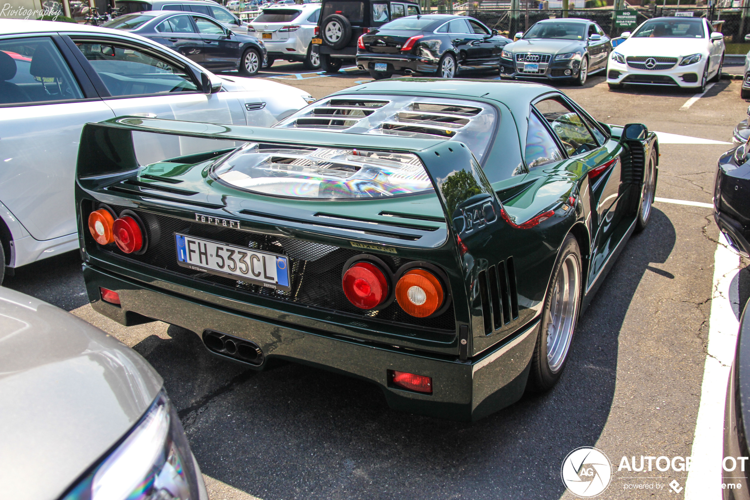 Topspot: Ferrari F40 in Verde Abetone