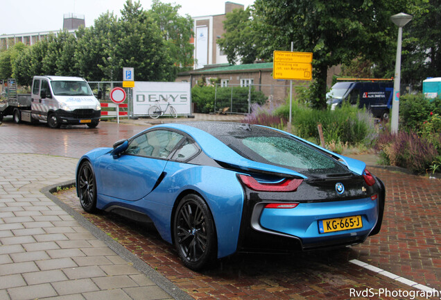 BMW i8