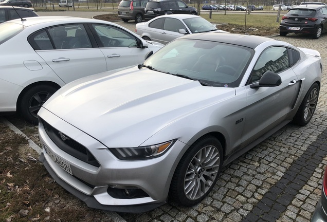 Ford Mustang GT 2015