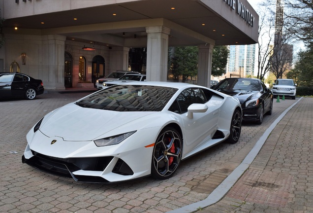 Lamborghini Huracán LP640-4 EVO