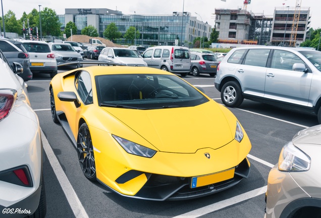 Lamborghini Huracán LP640-4 Performante