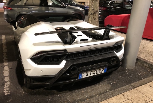 Lamborghini Huracán LP640-4 Performante Spyder