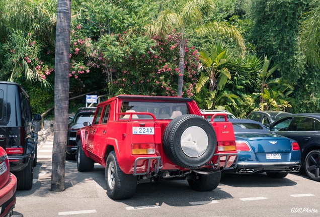 Lamborghini LM002