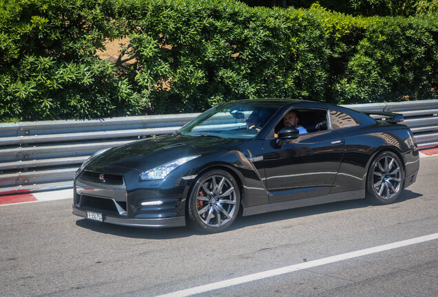 Nissan GT-R 2011