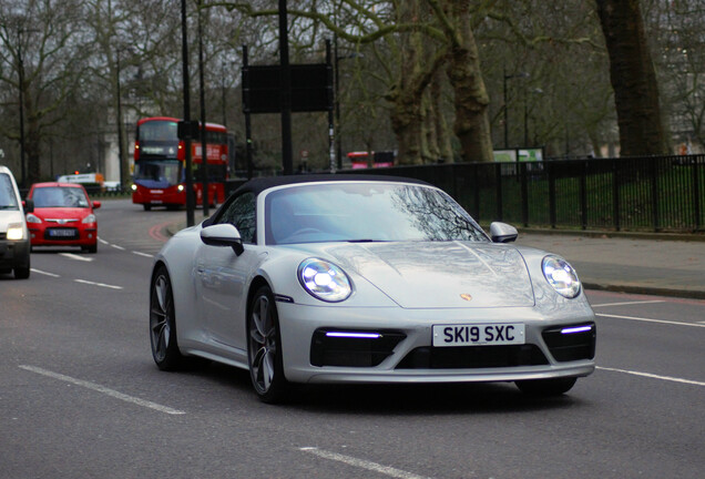 Porsche 992 Carrera 4S Cabriolet