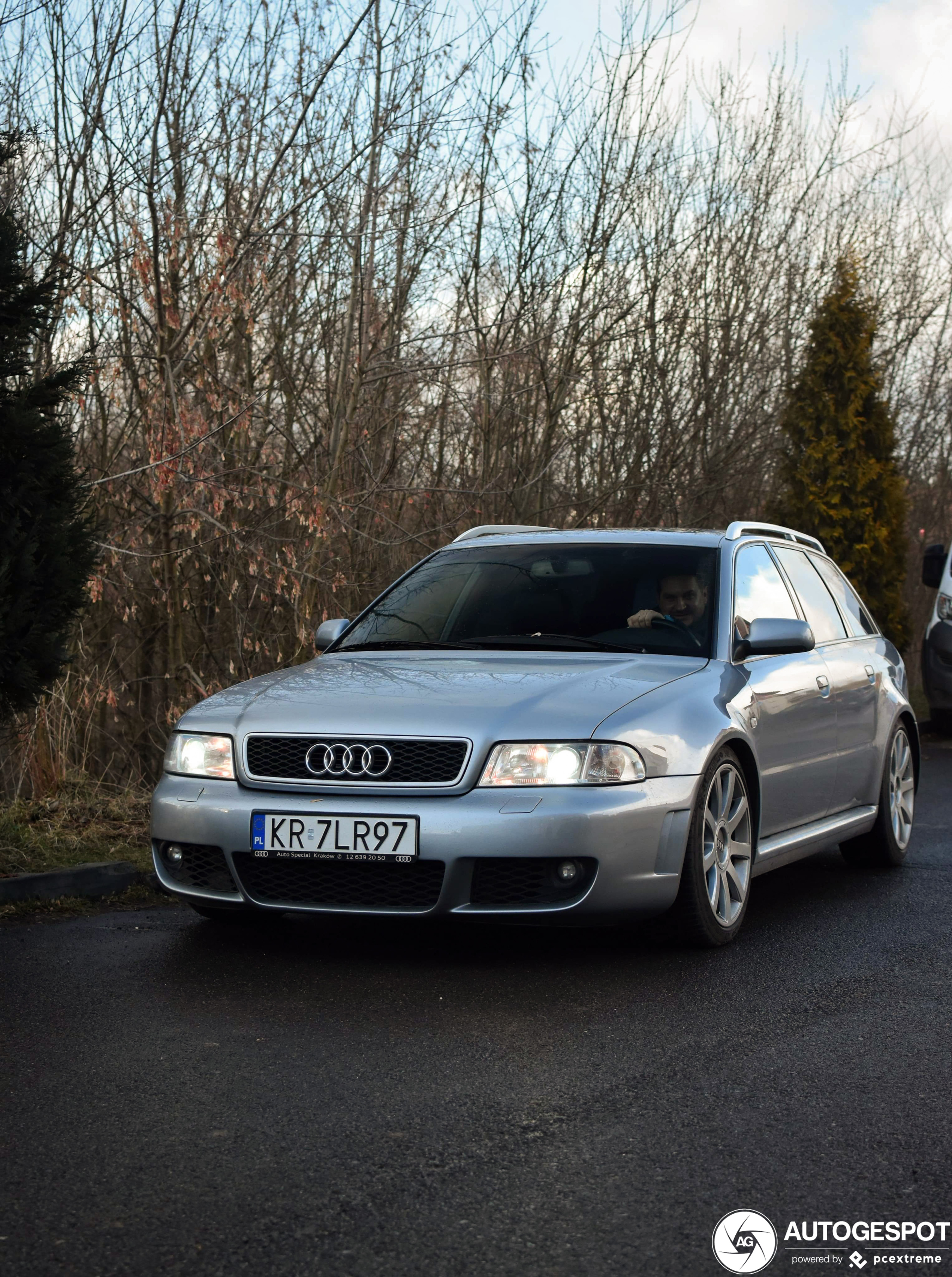 Audi RS4 Avant B5