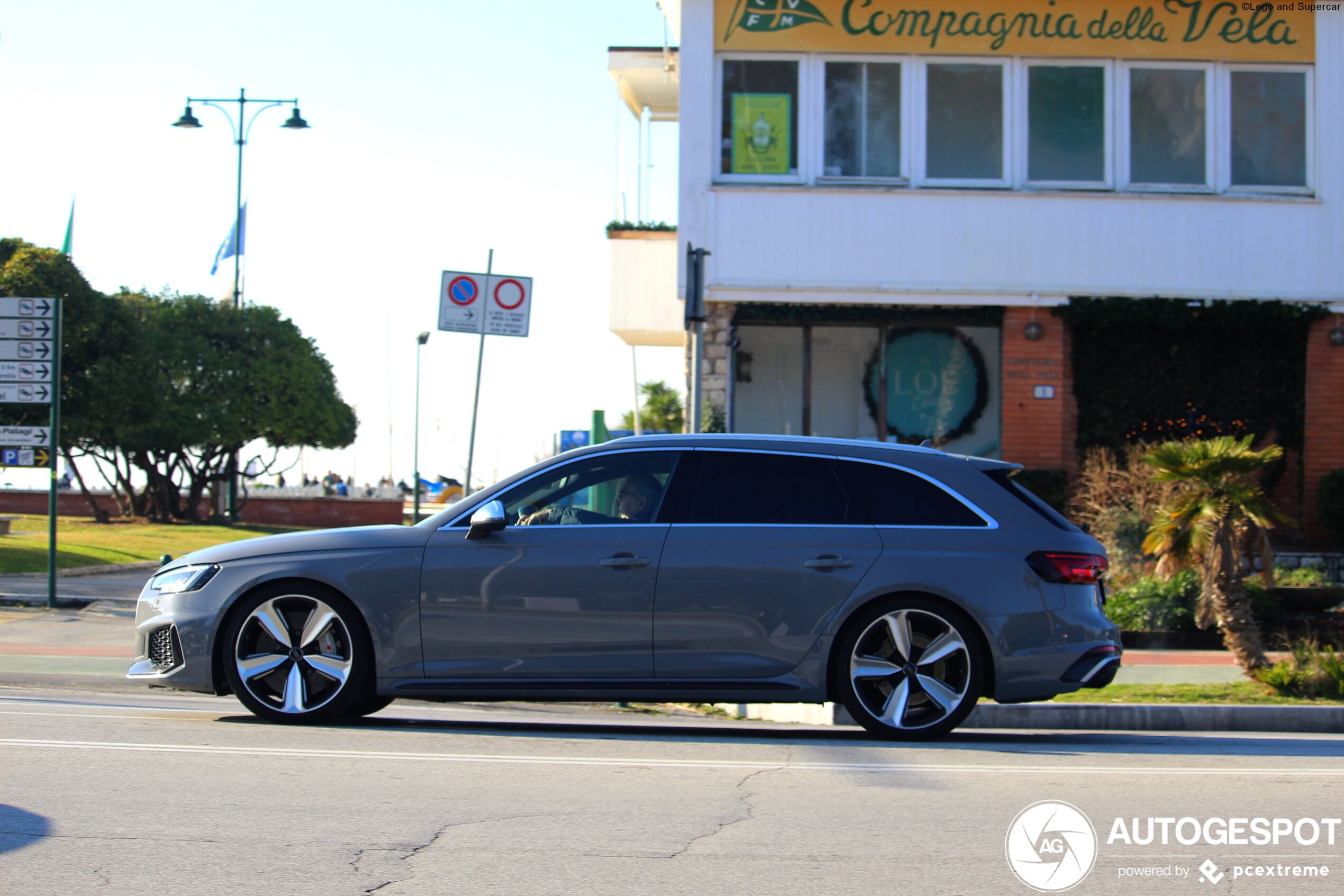 Audi RS4 Avant B9