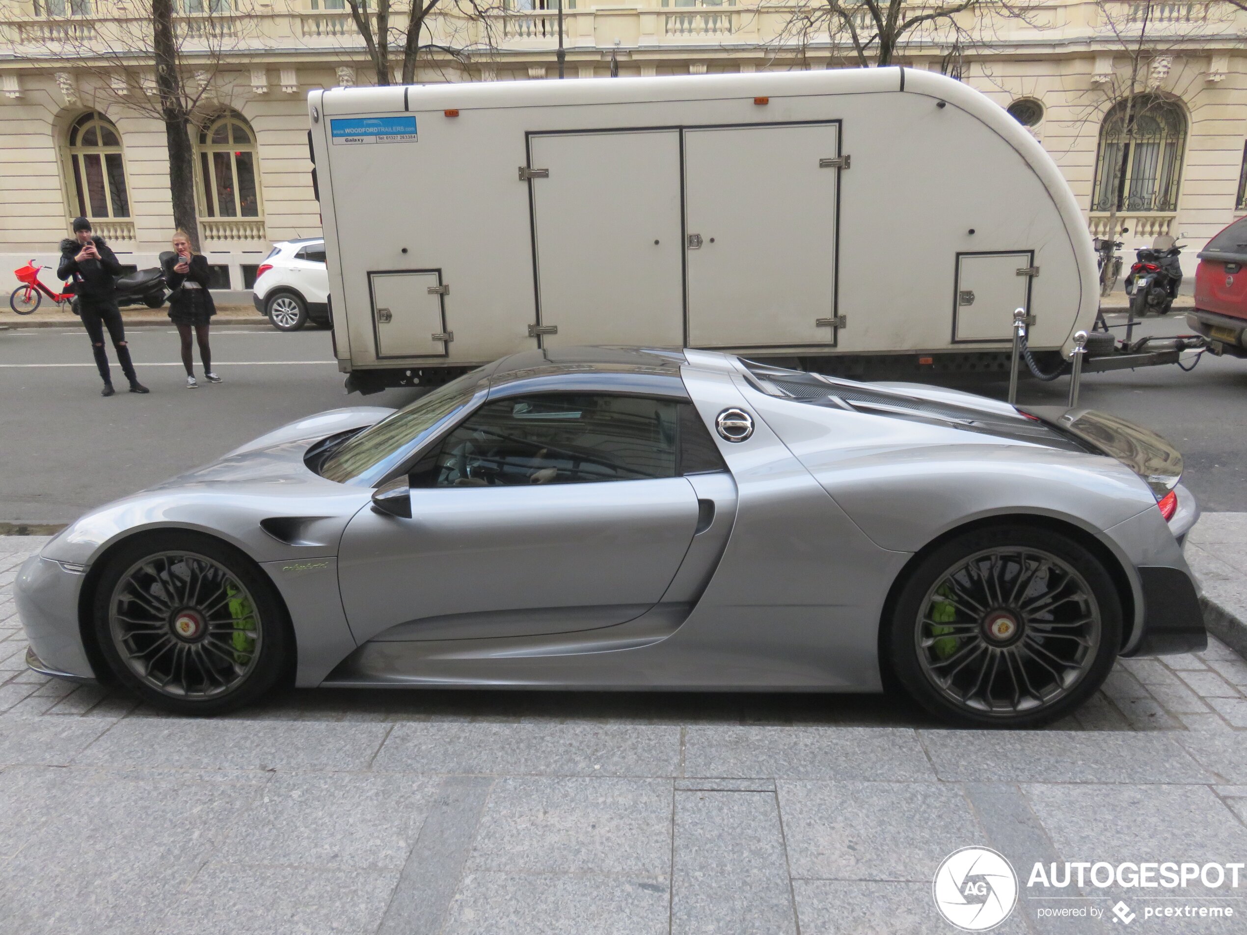 Porsche 918 Spyder Weissach Package