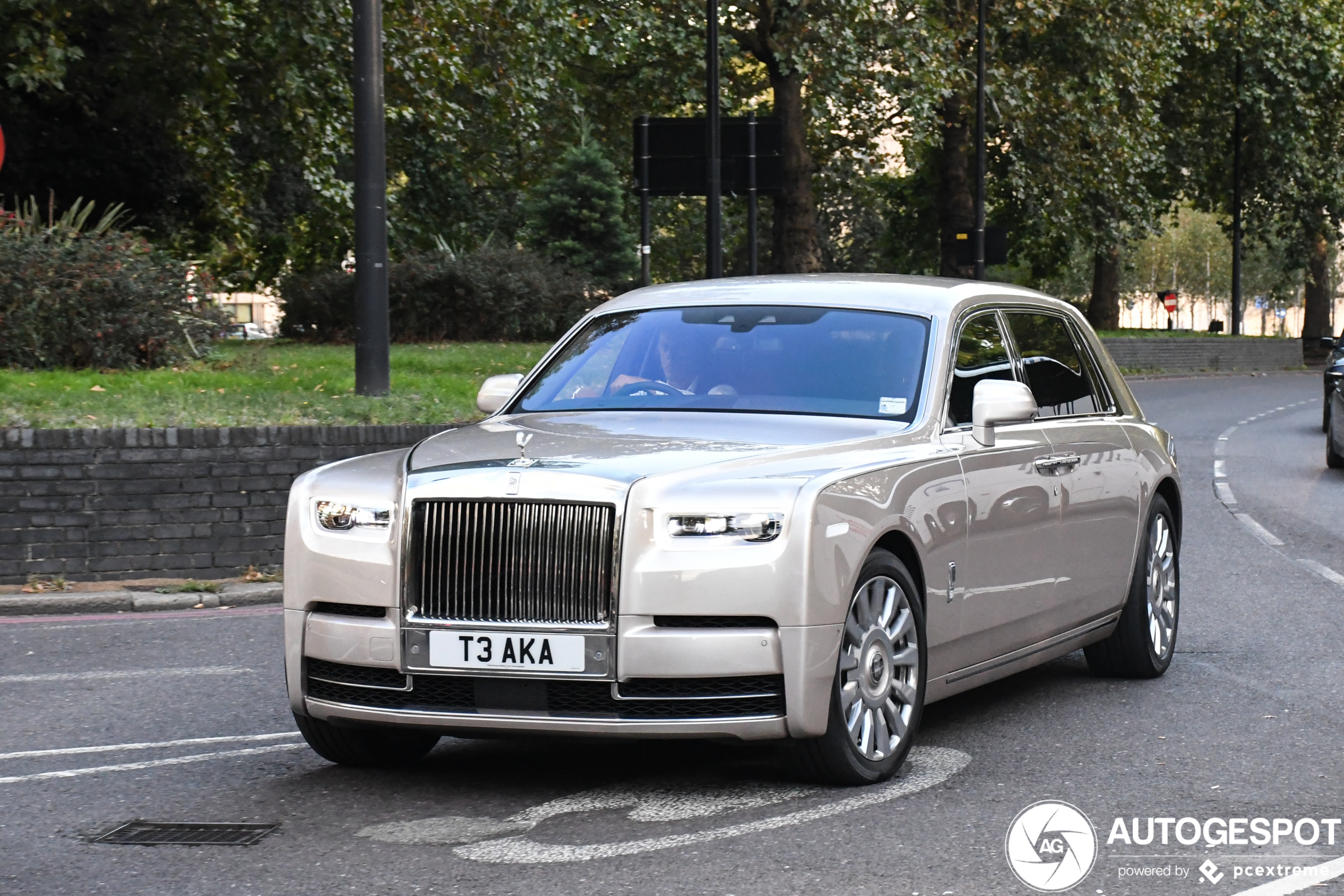 Rolls-Royce Phantom VIII EWB