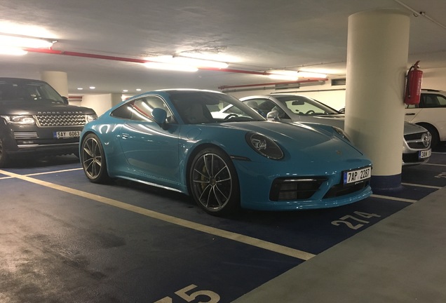 Porsche 992 Carrera 4S