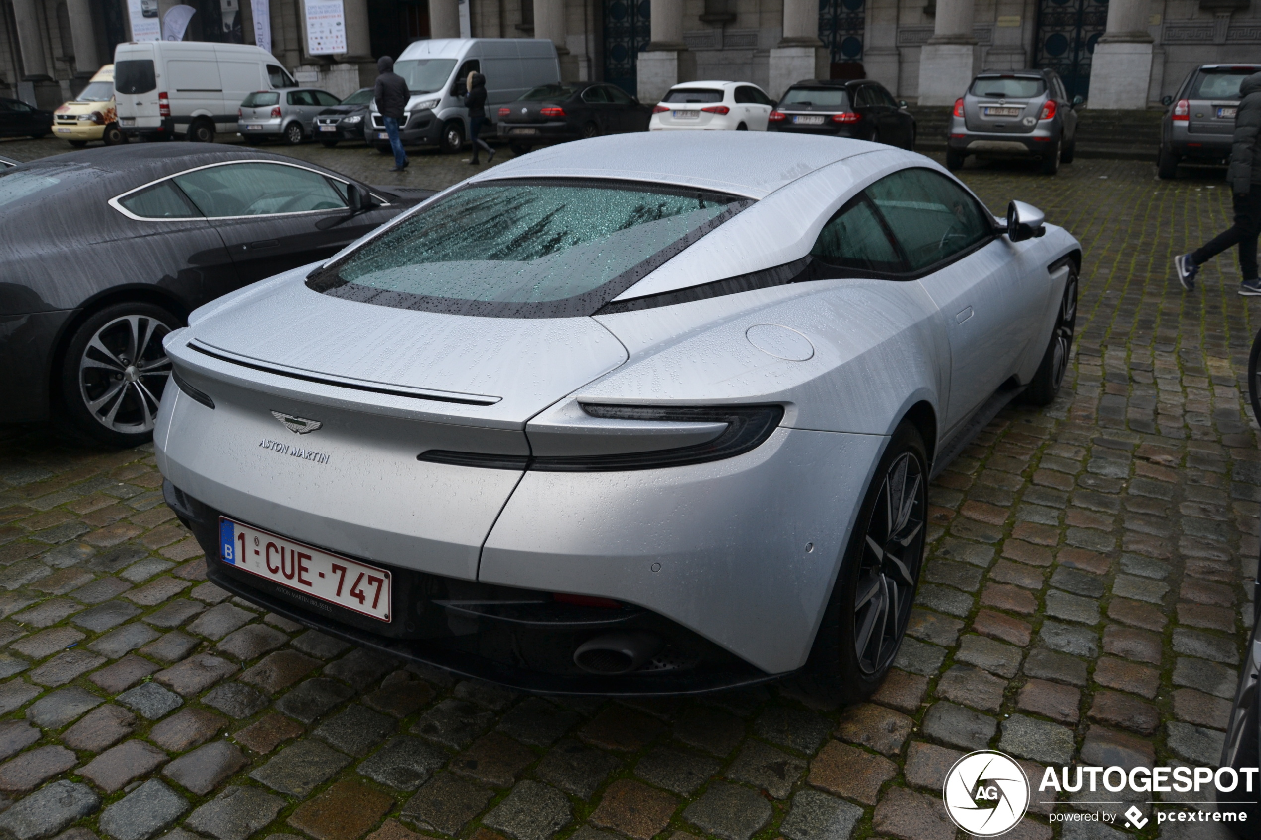 Aston Martin DB11 V8