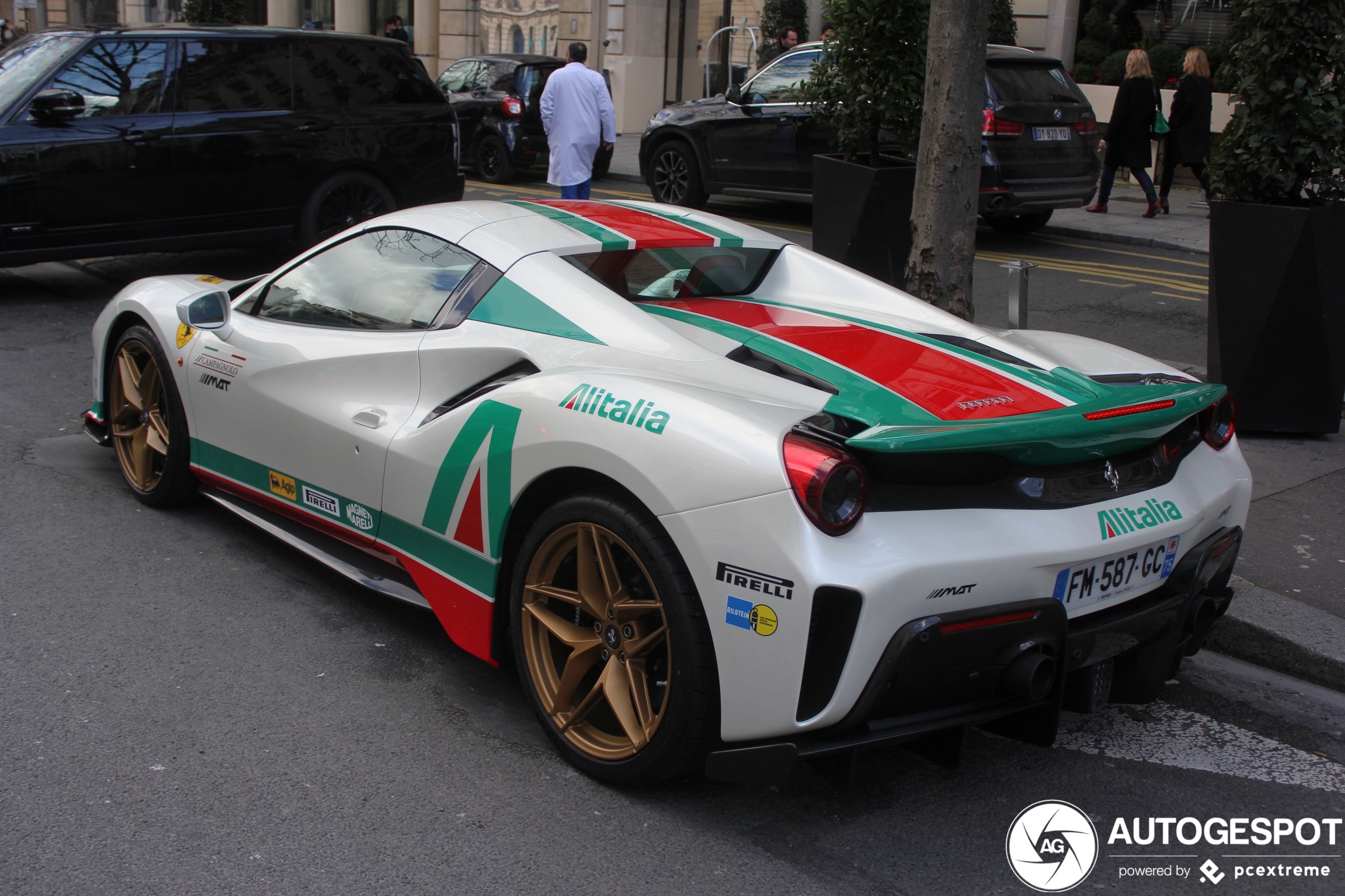 Ferrari 488 Pista Spider gaat voor de Alitalia look